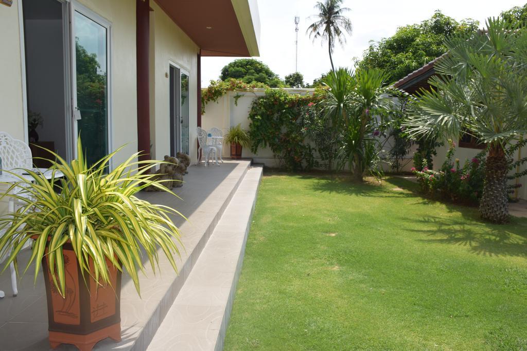 Sumali Villa Sing Buri Exterior photo