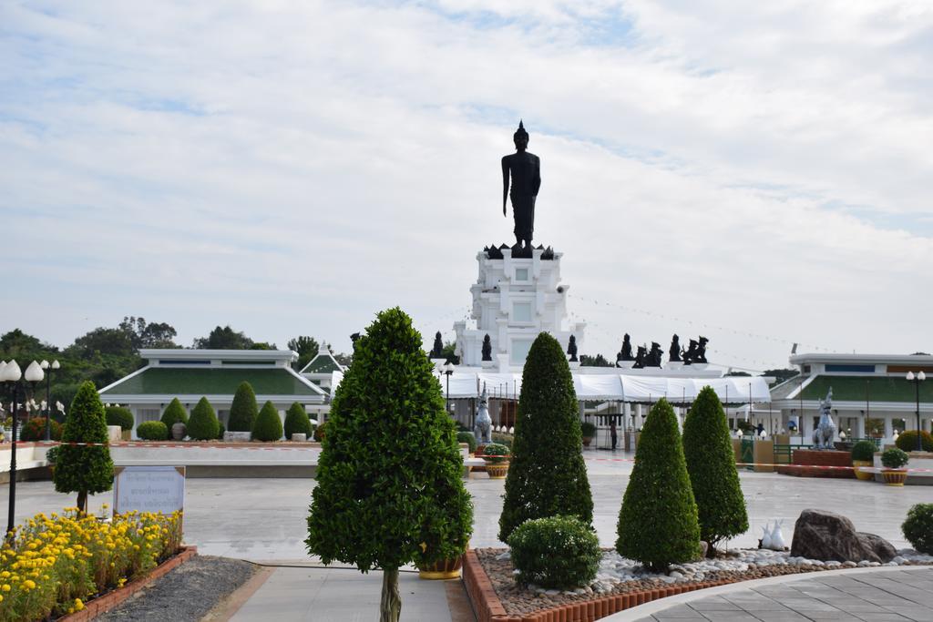 Sumali Villa Sing Buri Exterior photo